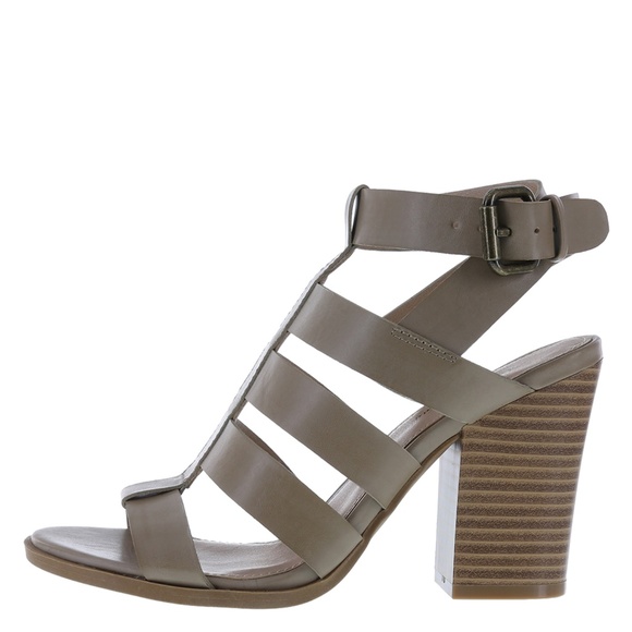 American Eagle Shoes - NWT Taupe Nude Beige 4" Caged Sandals Chunk Heels